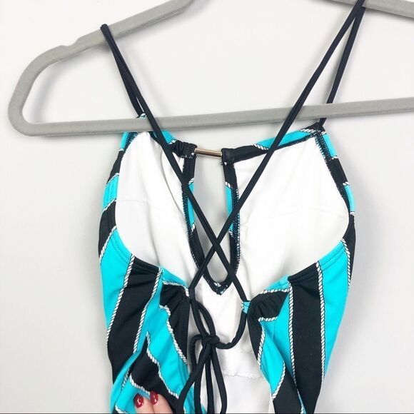 MICHAEL KORS | V Design One Piece Swimsuit Size 6 - Picture 4 of 7